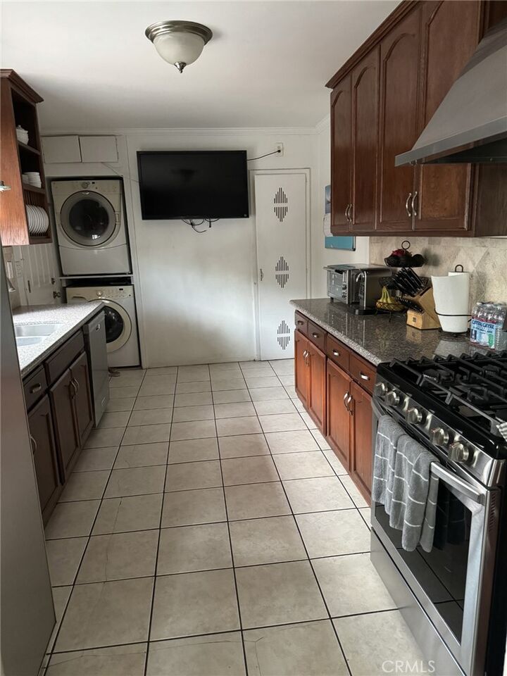 Property Photo: 421 N 6th Street CA 90640