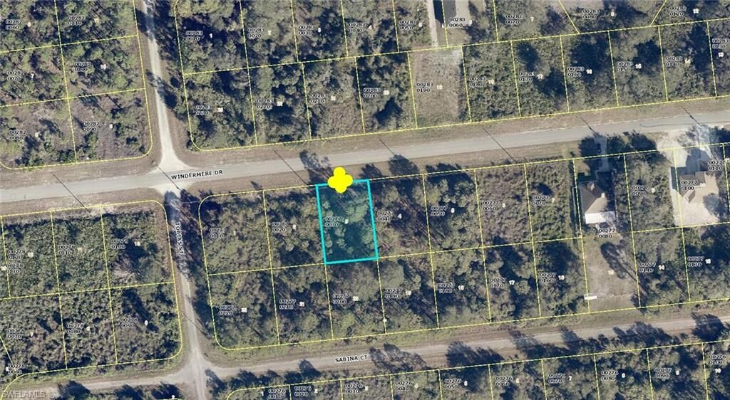 Property Photo: 669 Windermere Dr FL 33972