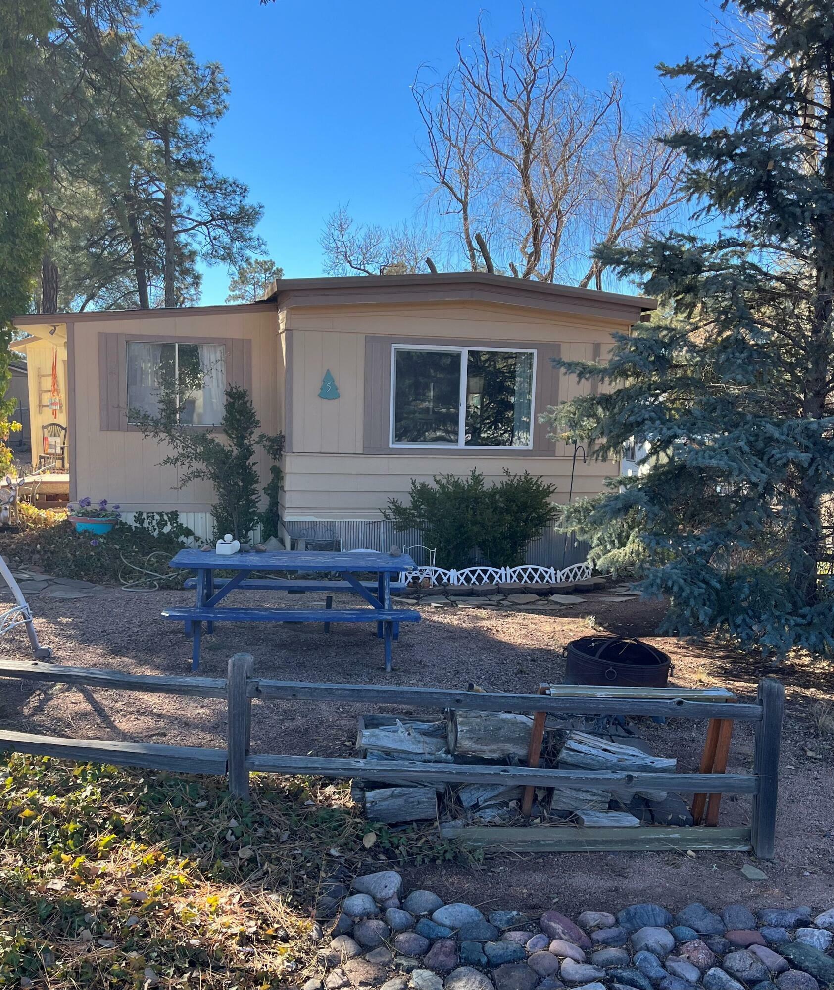 Property Photo: 903 E Granite Dells Road AZ 85541