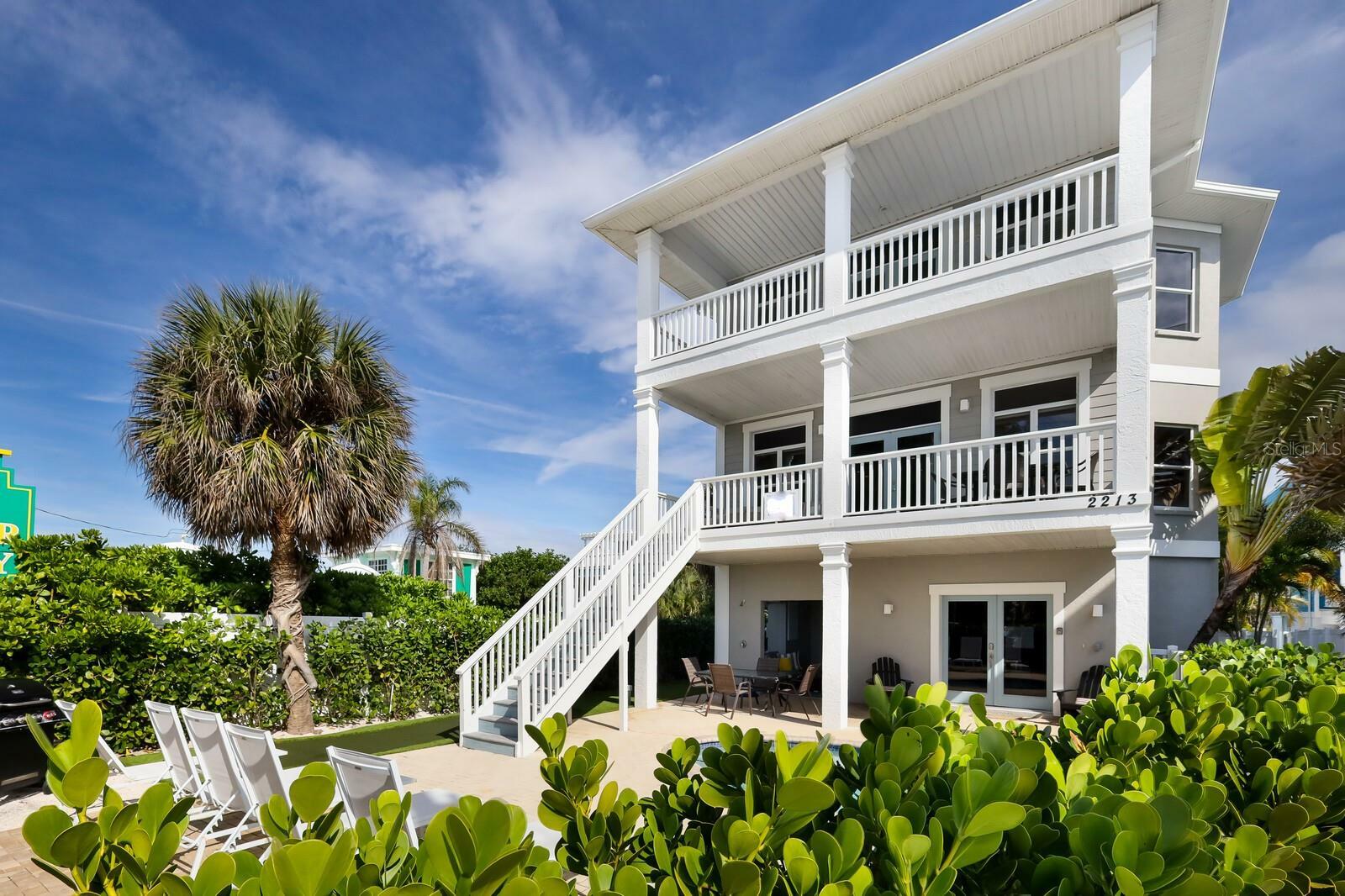 Property Photo:  2213 Gulf Drive N  FL 34217 