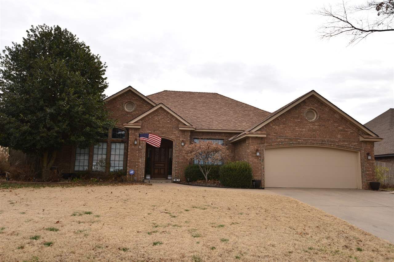 Property Photo: 2304 Chapel Hill Rd OK 74604