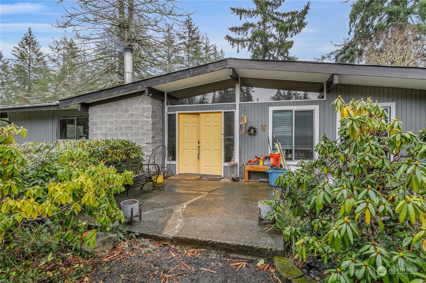 Property Photo:  1190 E Agate Road  WA 98584 