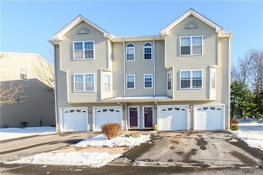 Property Photo:  75 Dannys Way 75  CT 06492 