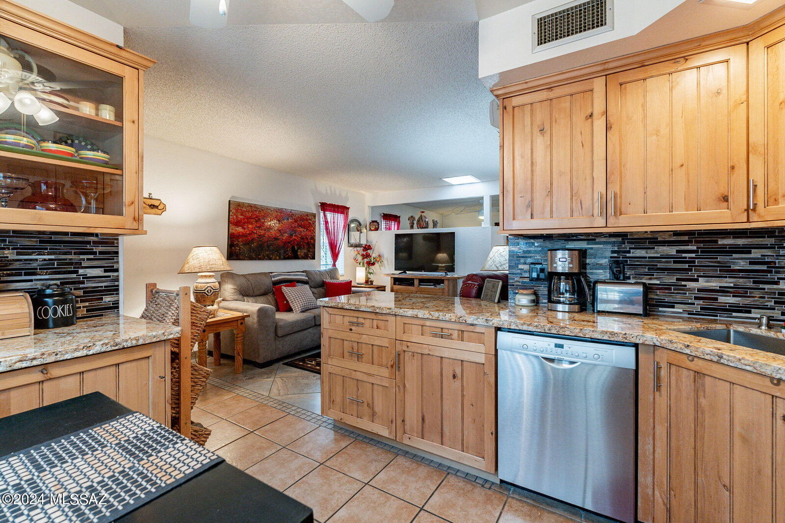 Property Photo: 101 W Calle Del Ano AZ 85614