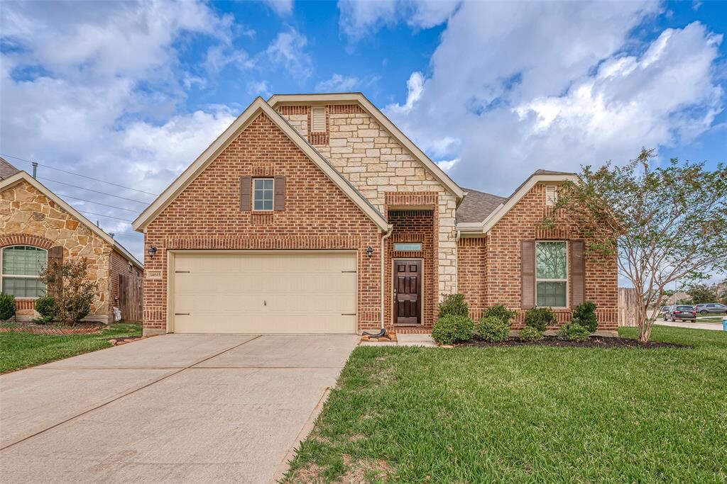 Property Photo: 14615 Stratwood Glen Court TX 77429