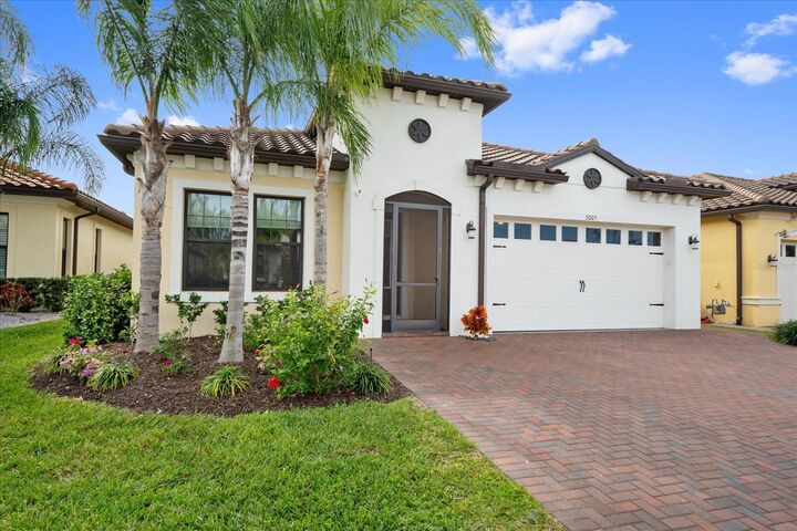 Property Photo: 2005 6th Street E FL 34221