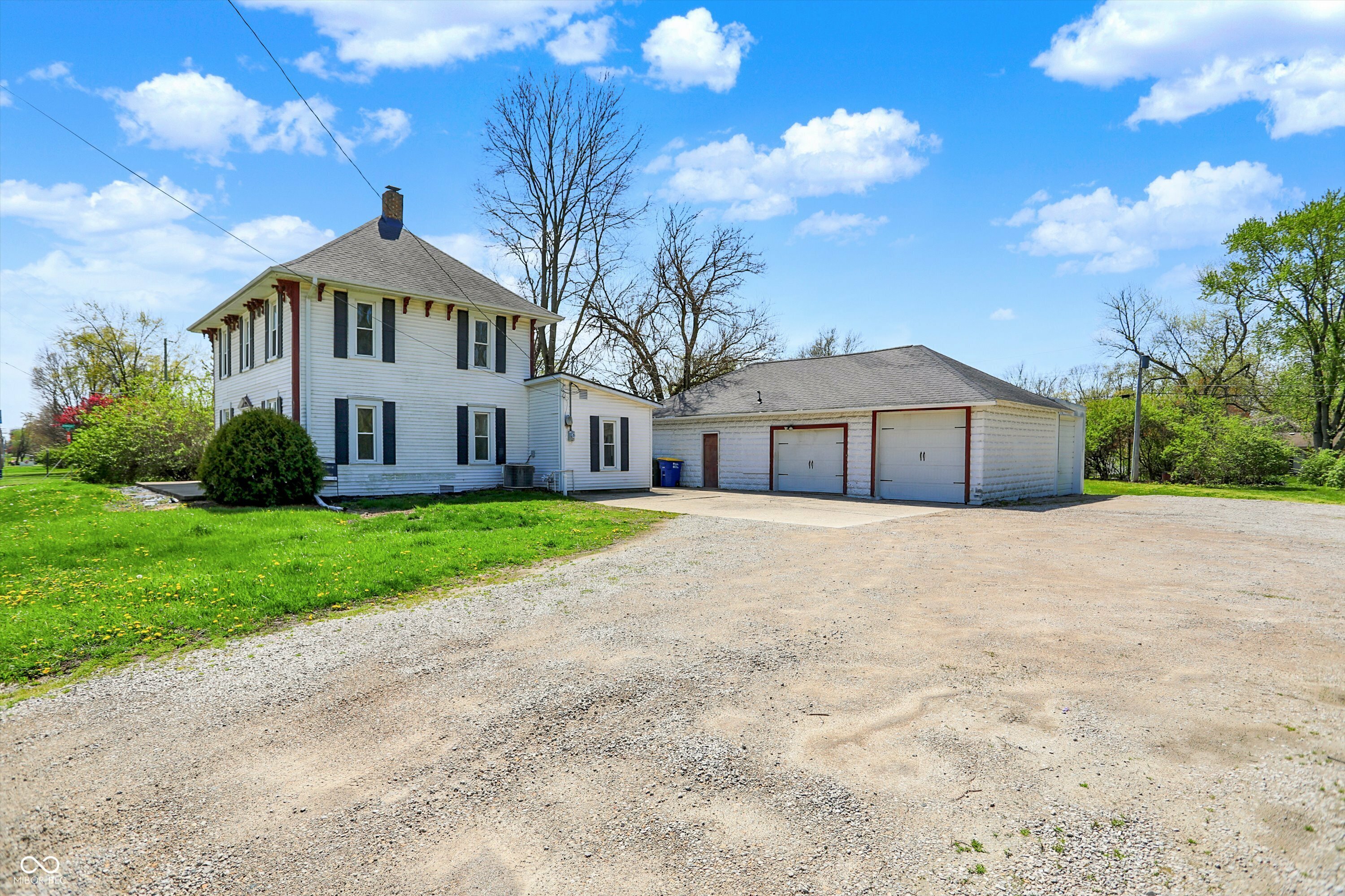 Property Photo: 1901 N Tillotson Avenue IN 47304