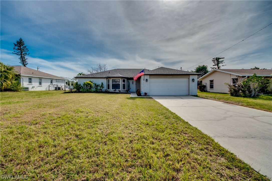 Property Photo:  1038 NE Van Loon Terrace  FL 33909 