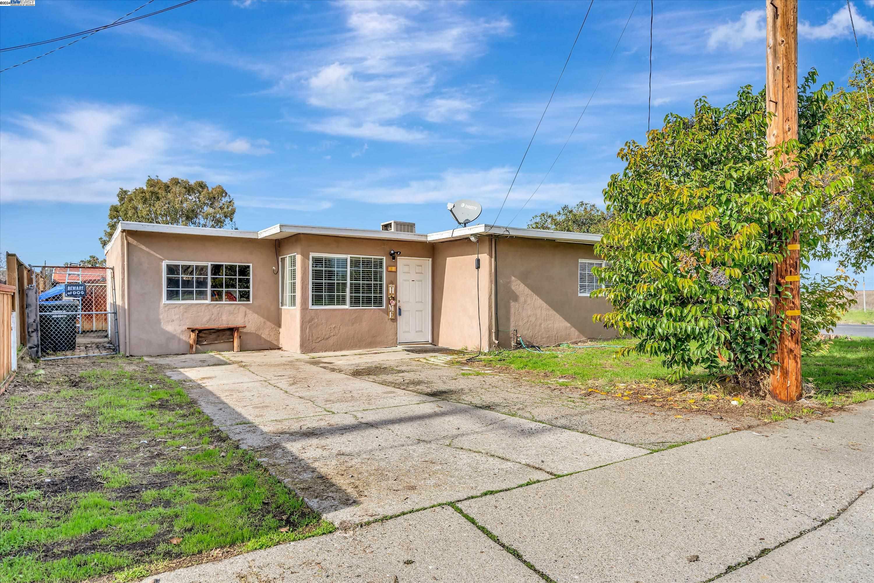 Property Photo: 1 Wharf Dr CA 94565