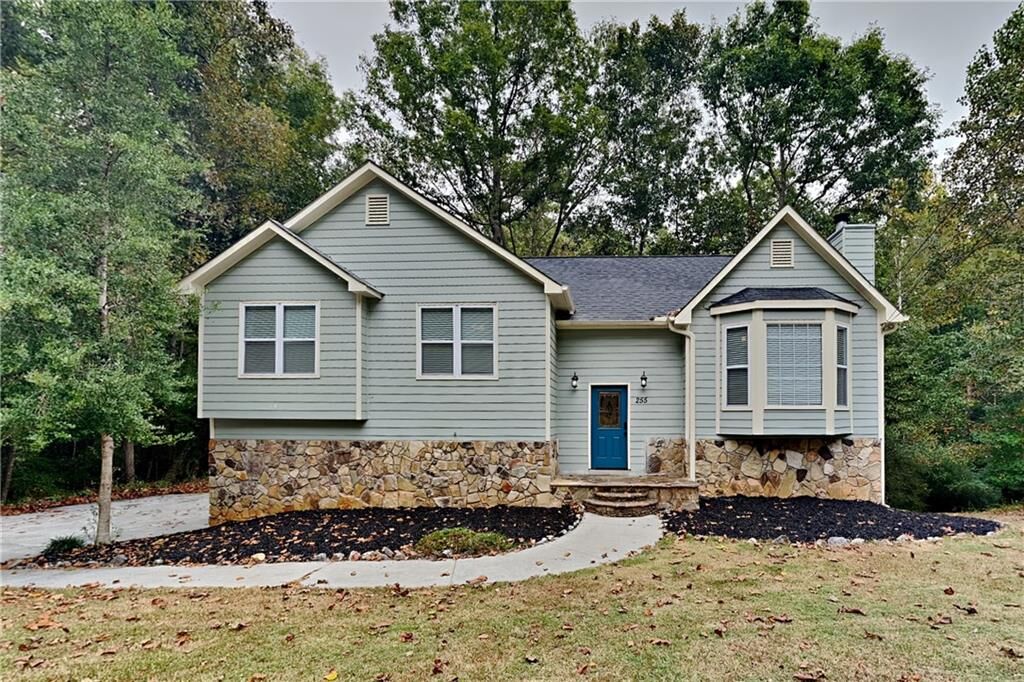 Property Photo:  