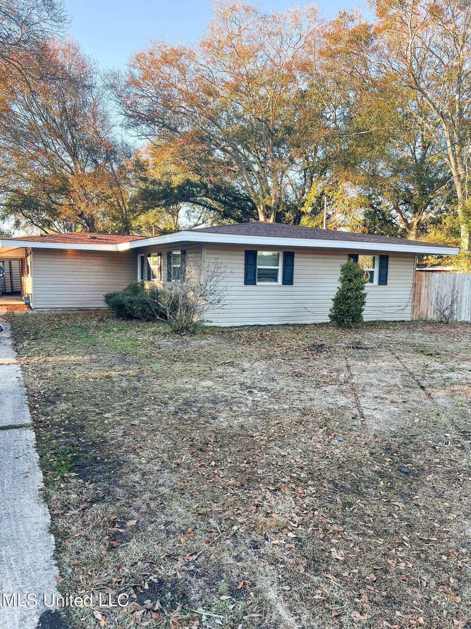 Property Photo:  2115 Belair Street  MS 39567 