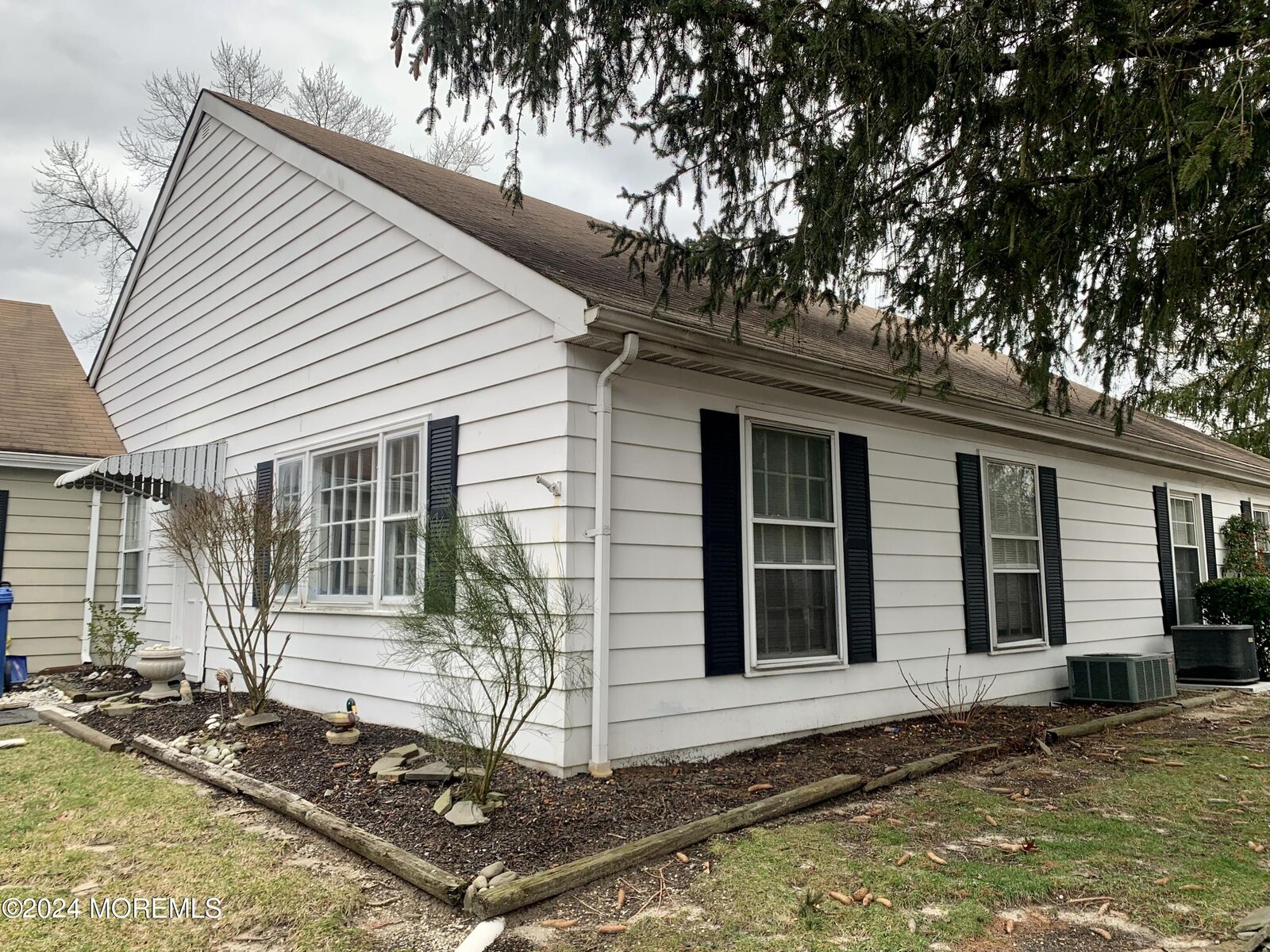 Property Photo:  35 Dover Walk  NJ 08753 