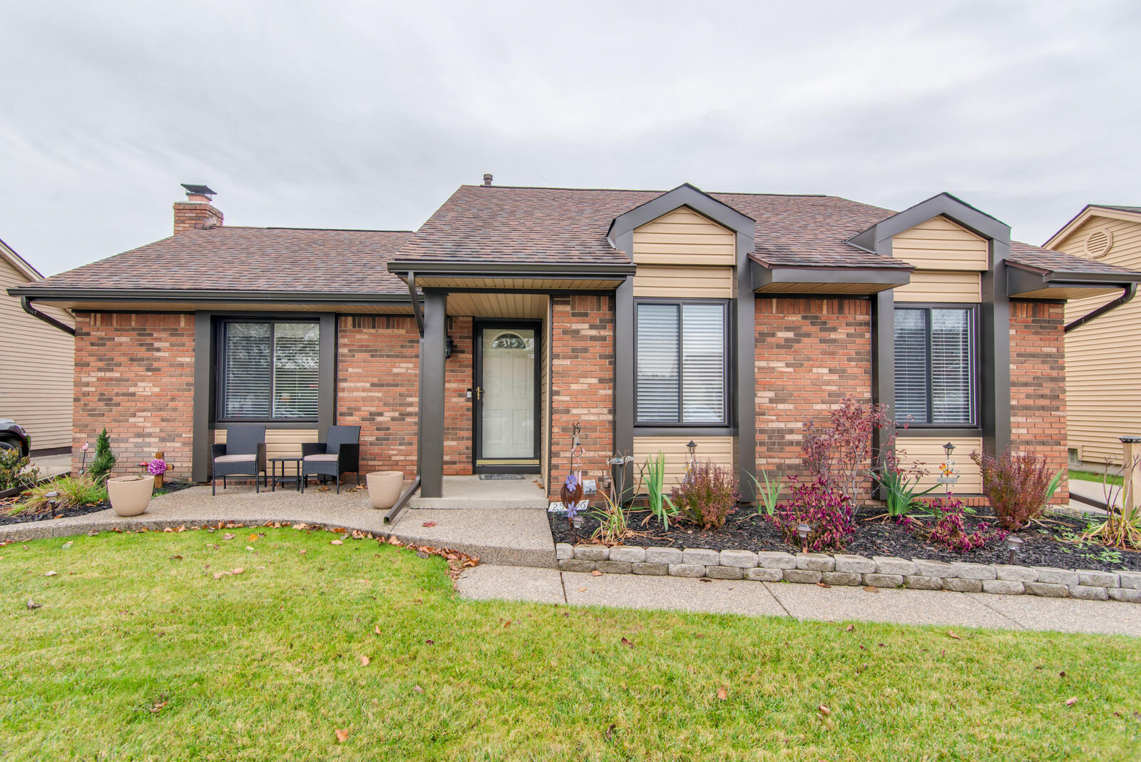 Property Photo:  25696 Norvell Street  MI 48051 