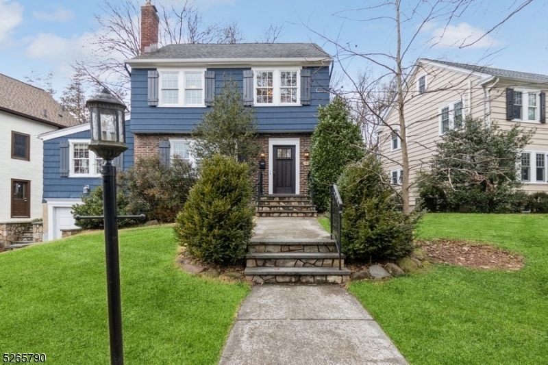 Property Photo:  721 Crescent Pkwy  NJ 07090 