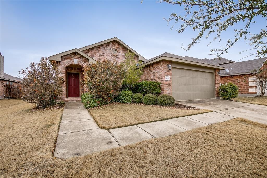 Property Photo:  409 Azalea Drive  TX 75087 