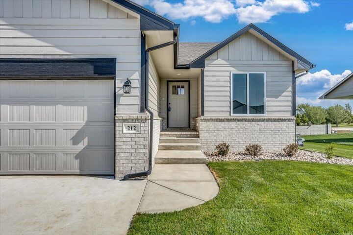 Property Photo:  212 E Ripley Ct  KS 67037 