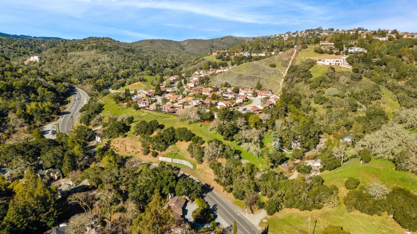 Property Photo:  5 El Vanada Road  CA 94062 