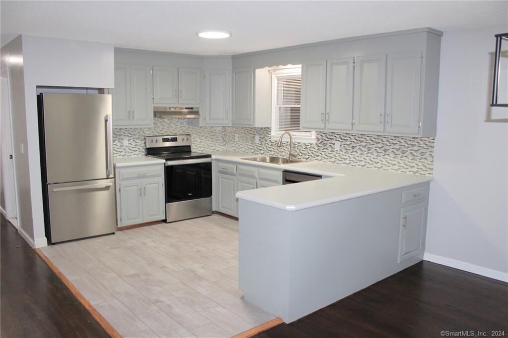 Property Photo: 29 Arlington Street CT 06053
