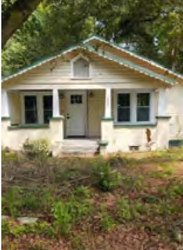 Property Photo:  920 Simmons Avenue  SC 29483 