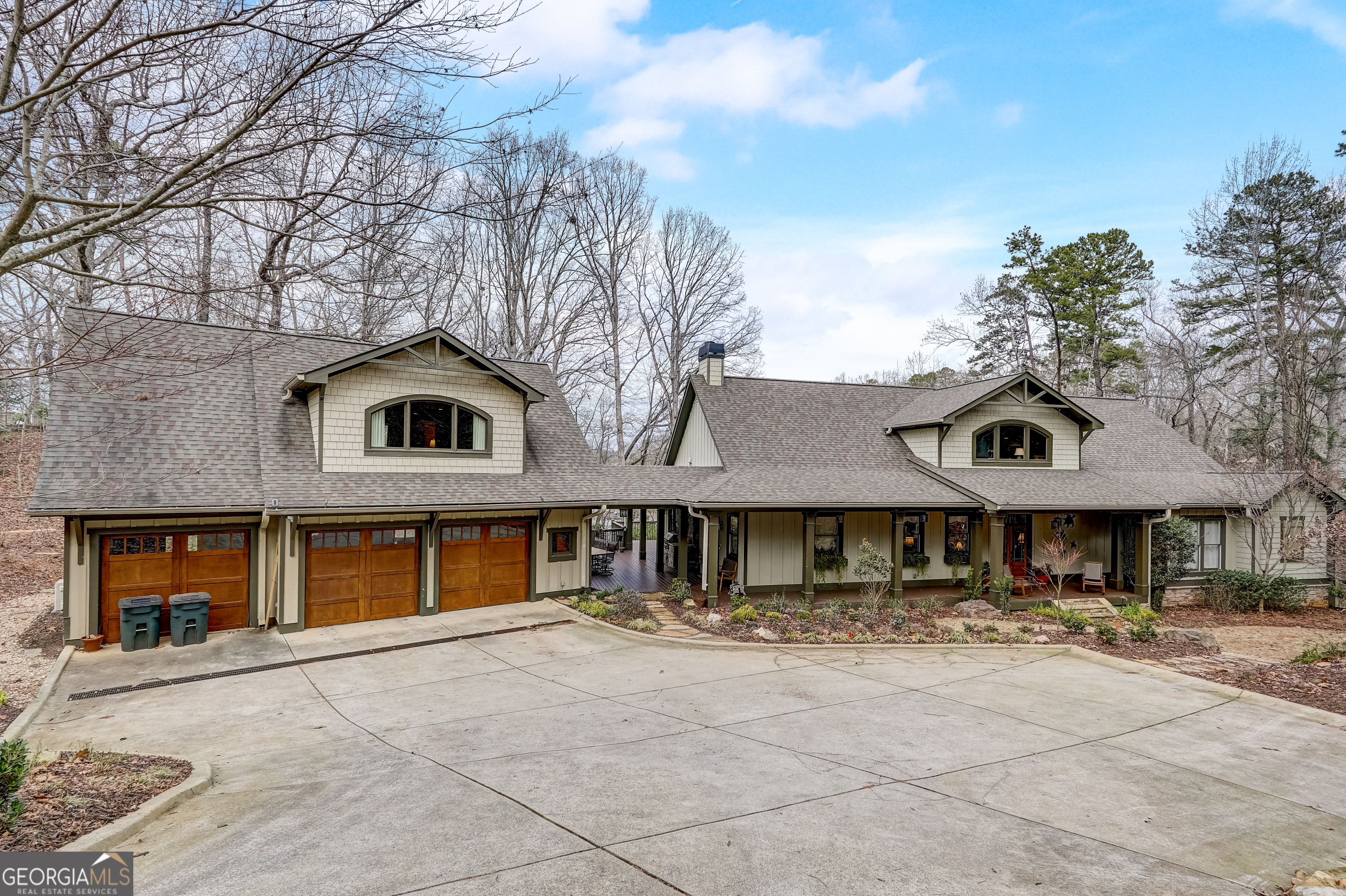 Property Photo: 7970 Robin Road GA 30041