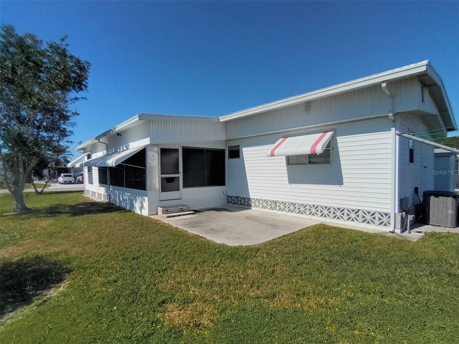 Property Photo:  5306 Rancho Avenue  FL 34234 