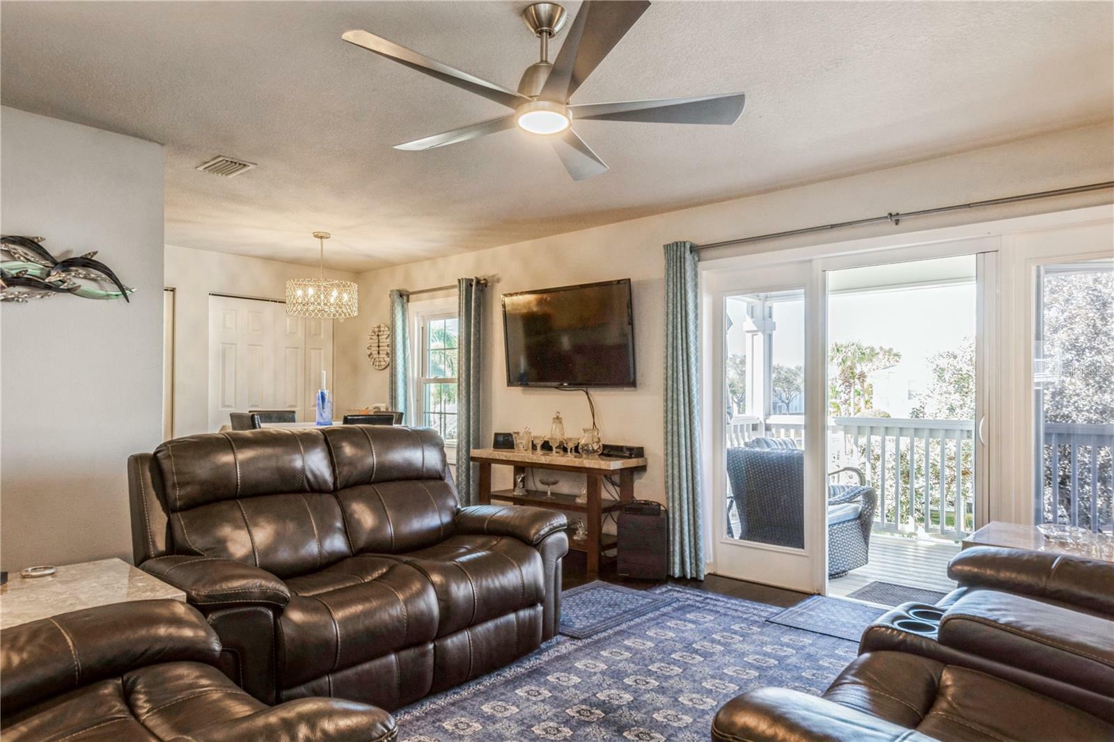 Property Photo:  4985 Coquina Key Drive SE D  FL 33705 