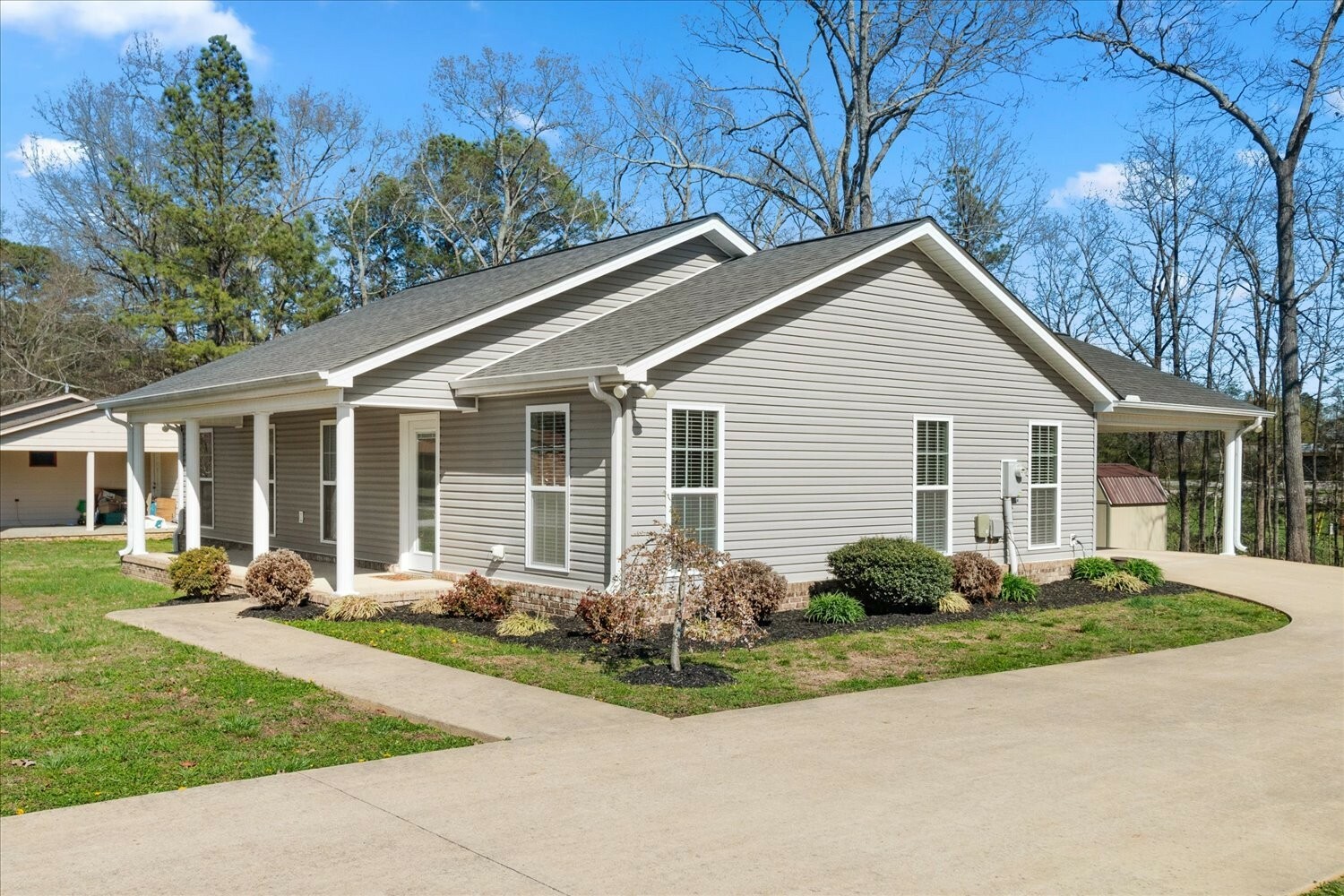 Property Photo:  718 Brenda Ave  TN 38469 