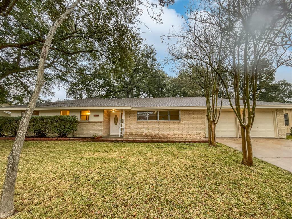 Property Photo:  1109 San Jacinto Avenue  TX 77590 