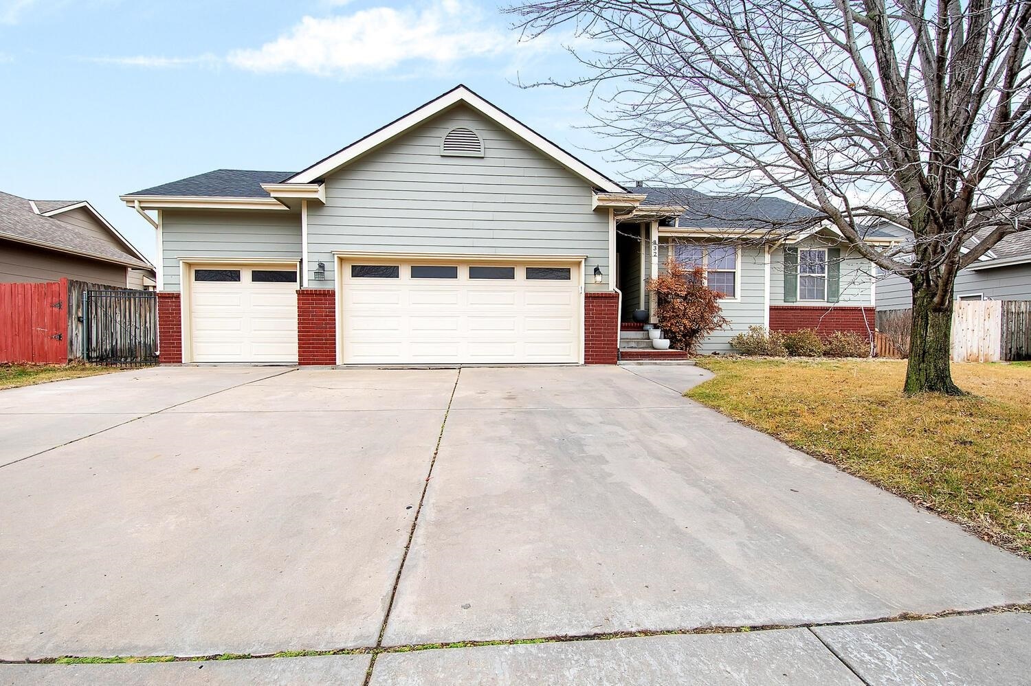 Property Photo:  832 Carriage Rd  KS 67101 