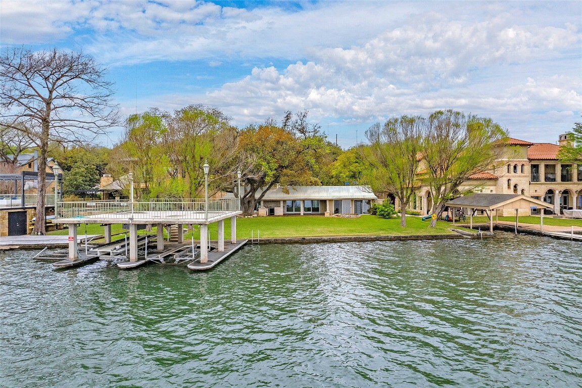 Property Photo:  2917 Westlake Cove  TX 78746 