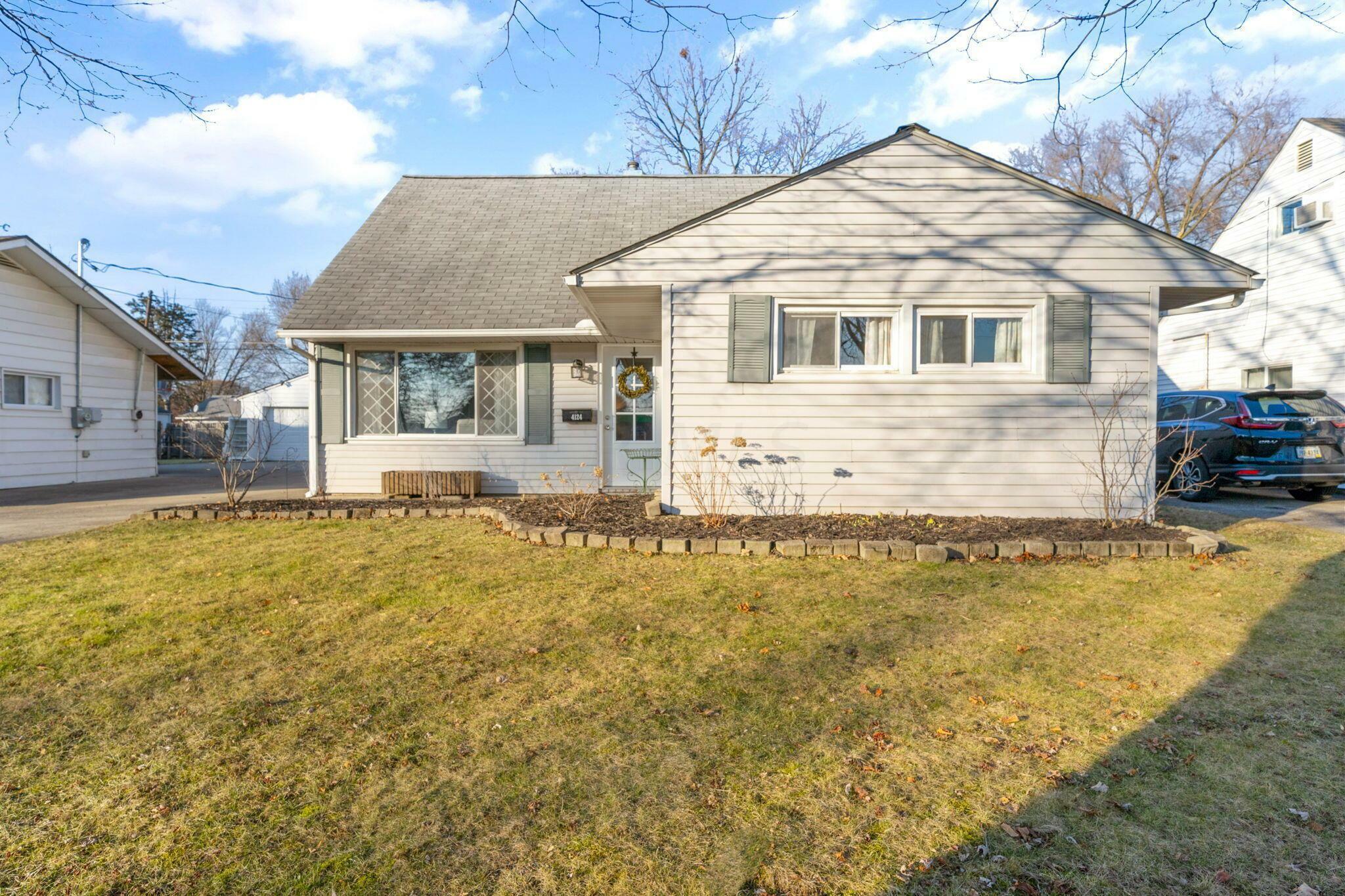 Property Photo:  4124 Virginia Circle E  OH 43213 