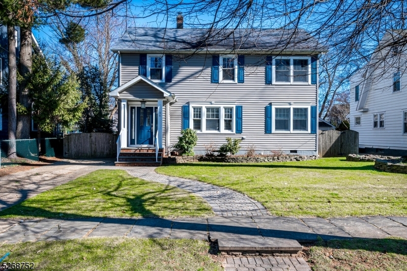 Property Photo:  36 Home St  NJ 08840 