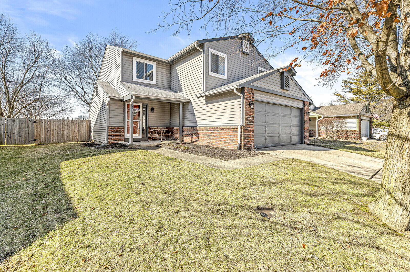 Property Photo: 637 Southridge Court IN 46074