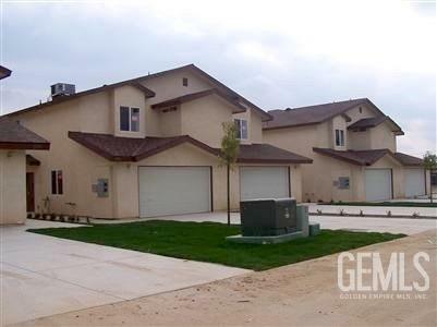 Property Photo:  5719 Castlegate Lane  CA 93308 