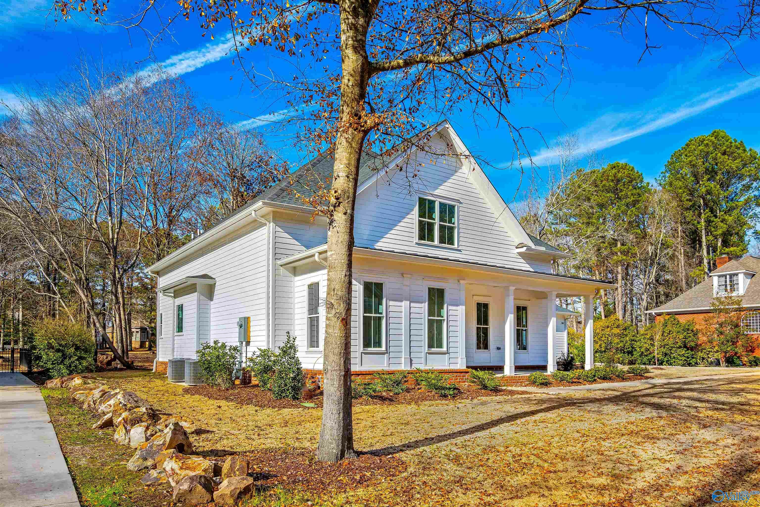 Property Photo:  784 Cherokee Ridge Drive  AL 35175 