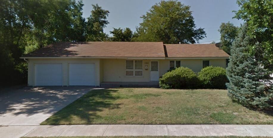 Property Photo: 1504 E Spruce Street KS 67846