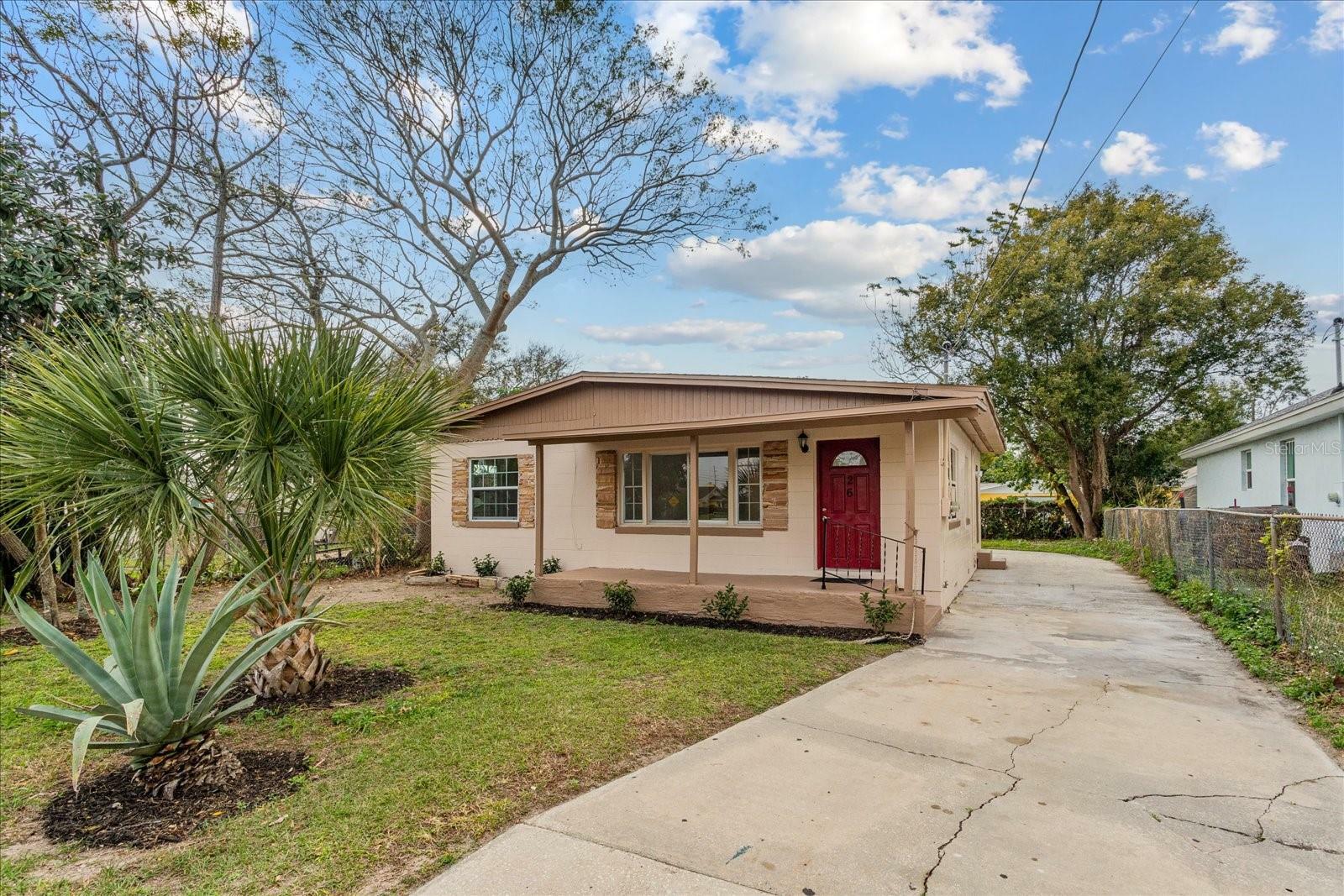 Property Photo:  26 Bethune Drive  FL 32810 