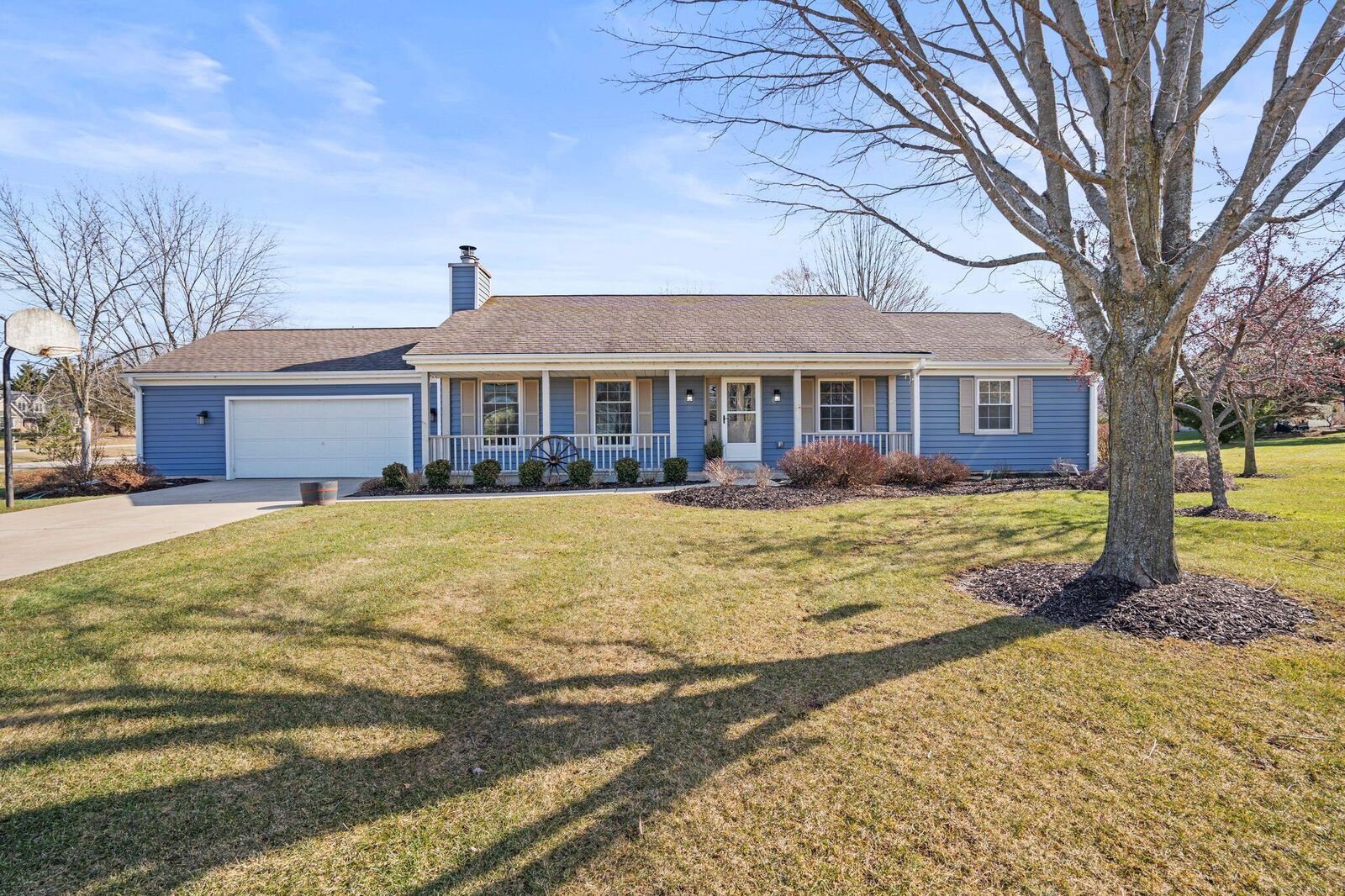 Property Photo:  12630 N Park Dr  WI 53092 