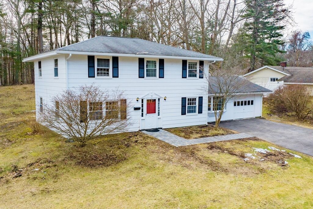 Property Photo: 5 Amy Rd MA 01701