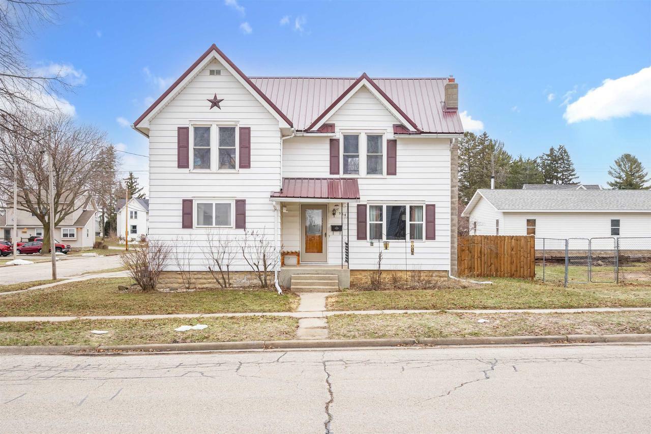 Property Photo:  504 Scott Street  WI 54971 