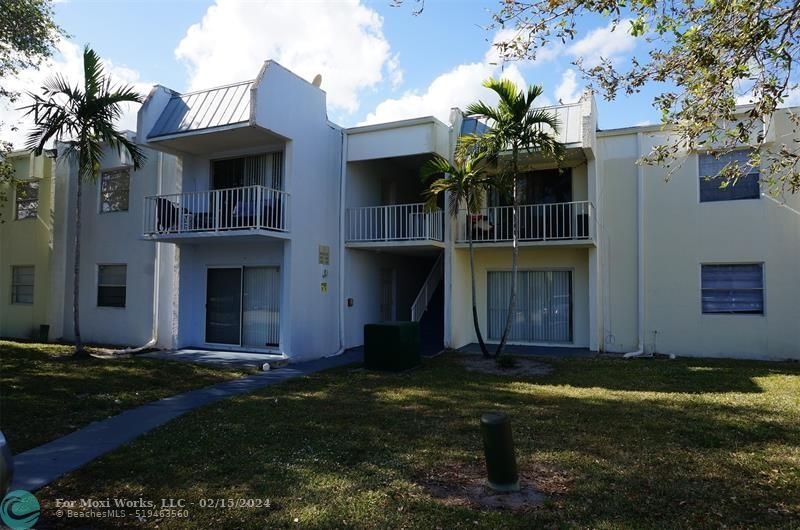 Property Photo:  407 Executive Center Dr 208  FL 33401 