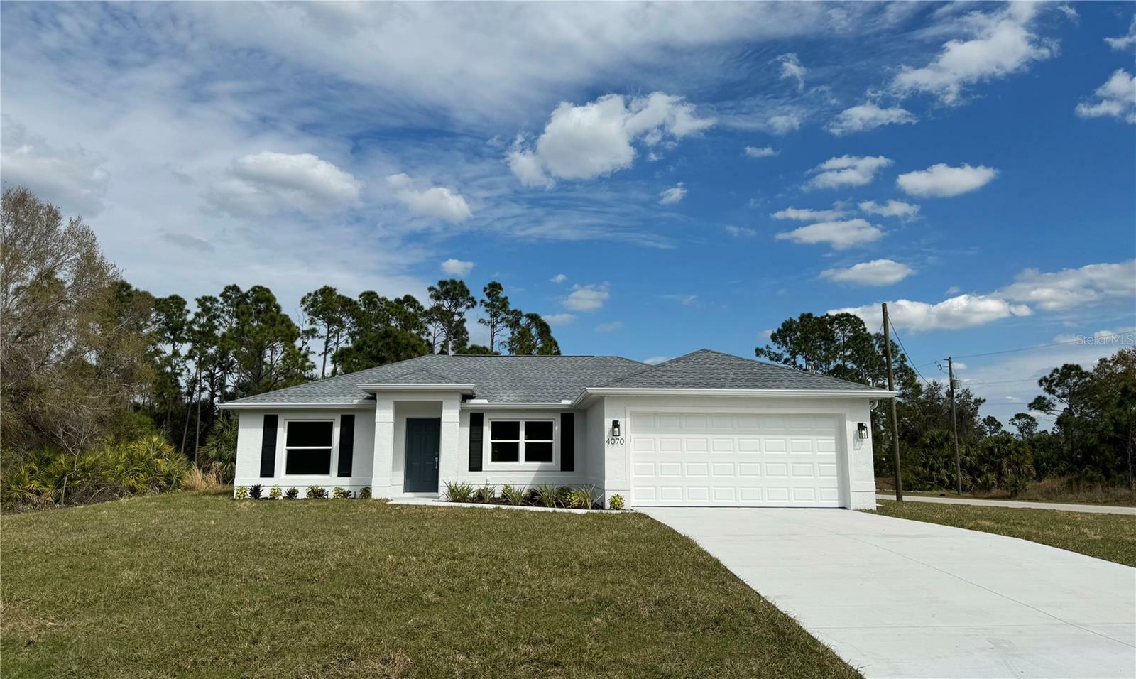 Property Photo:  4070 London Circle  FL 34288 