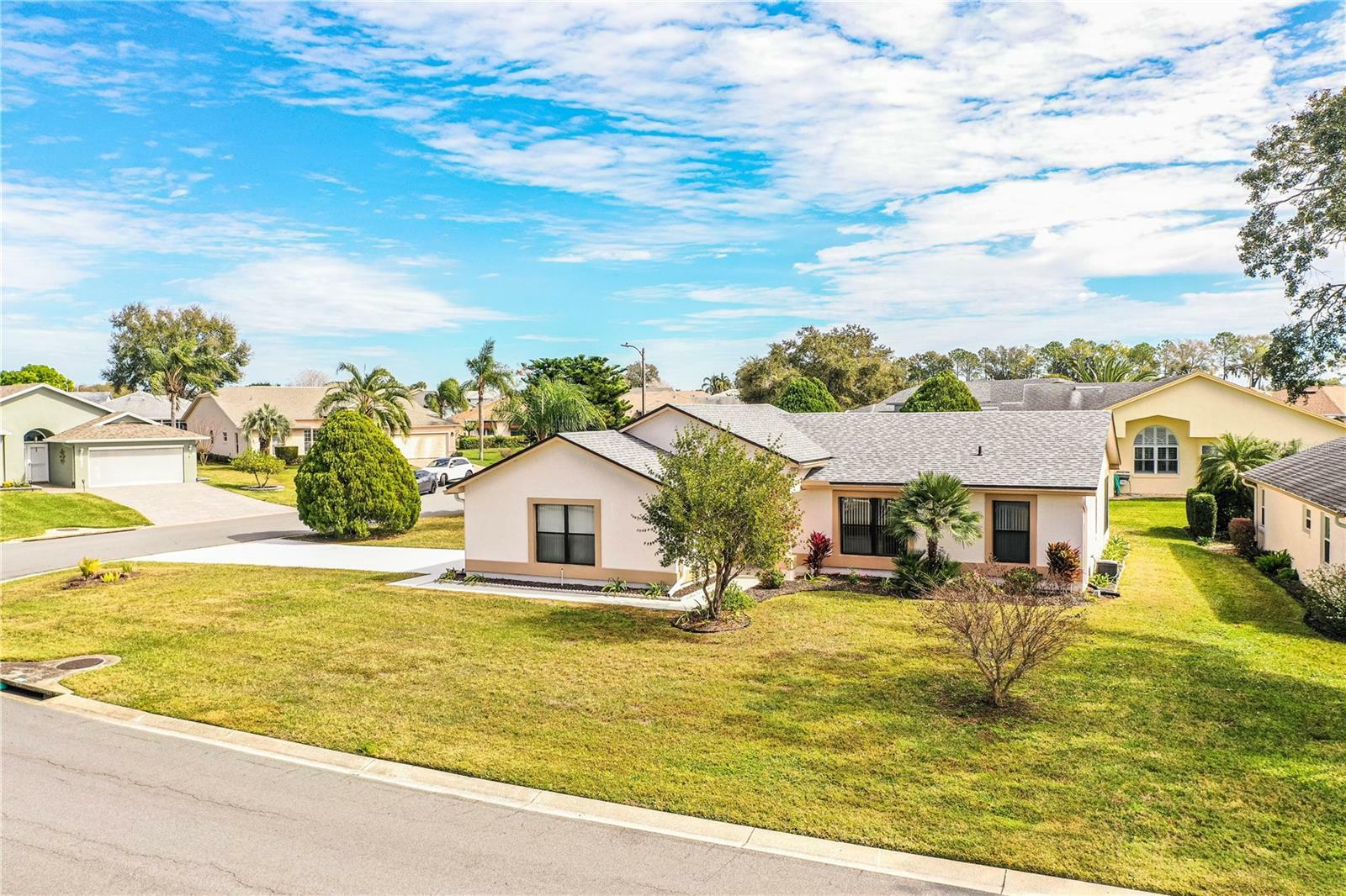 Property Photo:  5801 Sandpipers Drive  FL 33809 