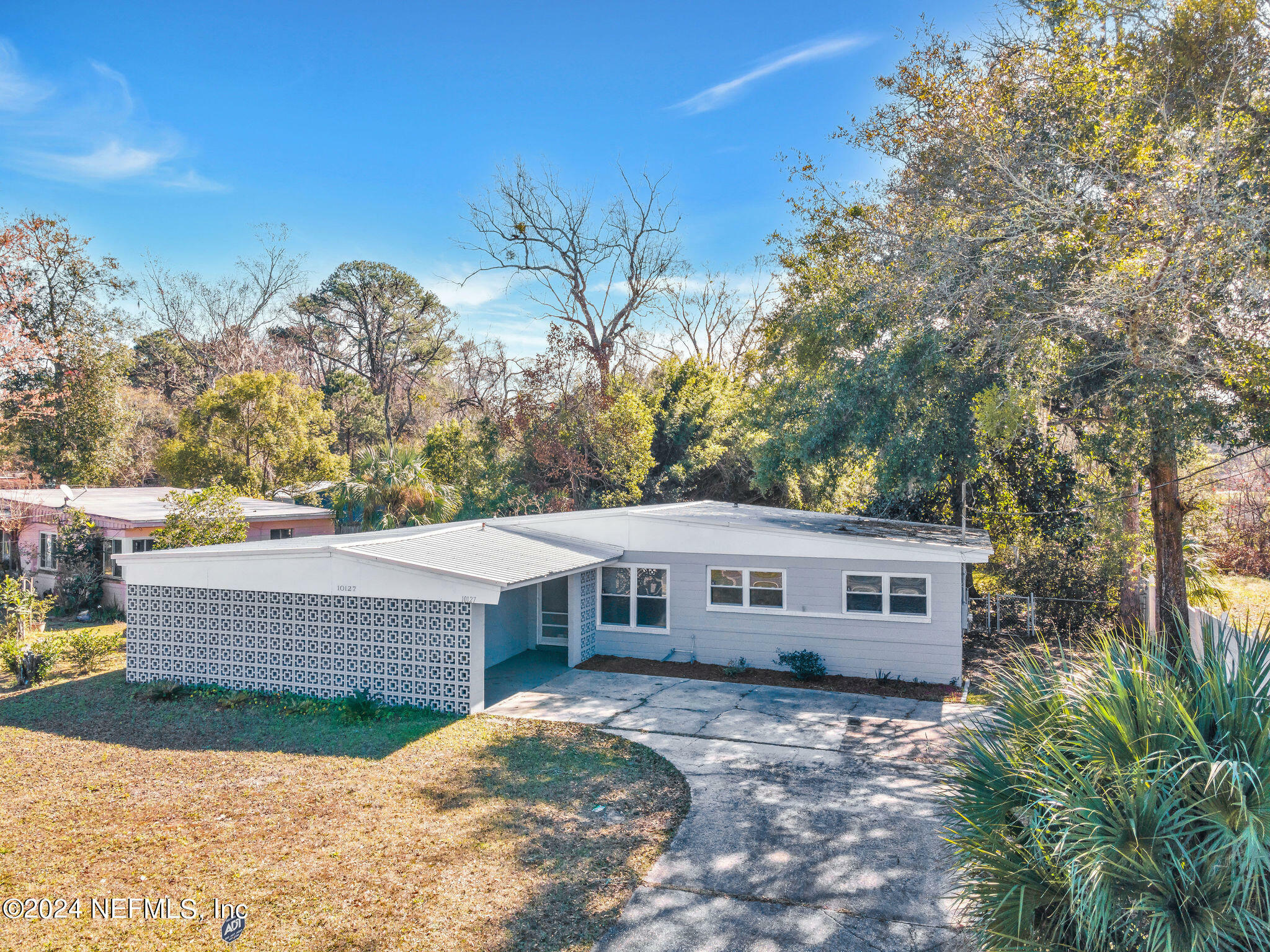 Property Photo:  10127 Haverford Road  FL 32218 