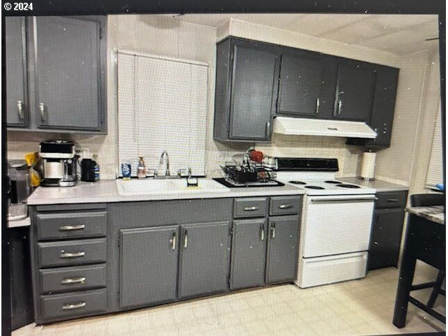 Property Photo: 86072 Gossler Rd OR 97405