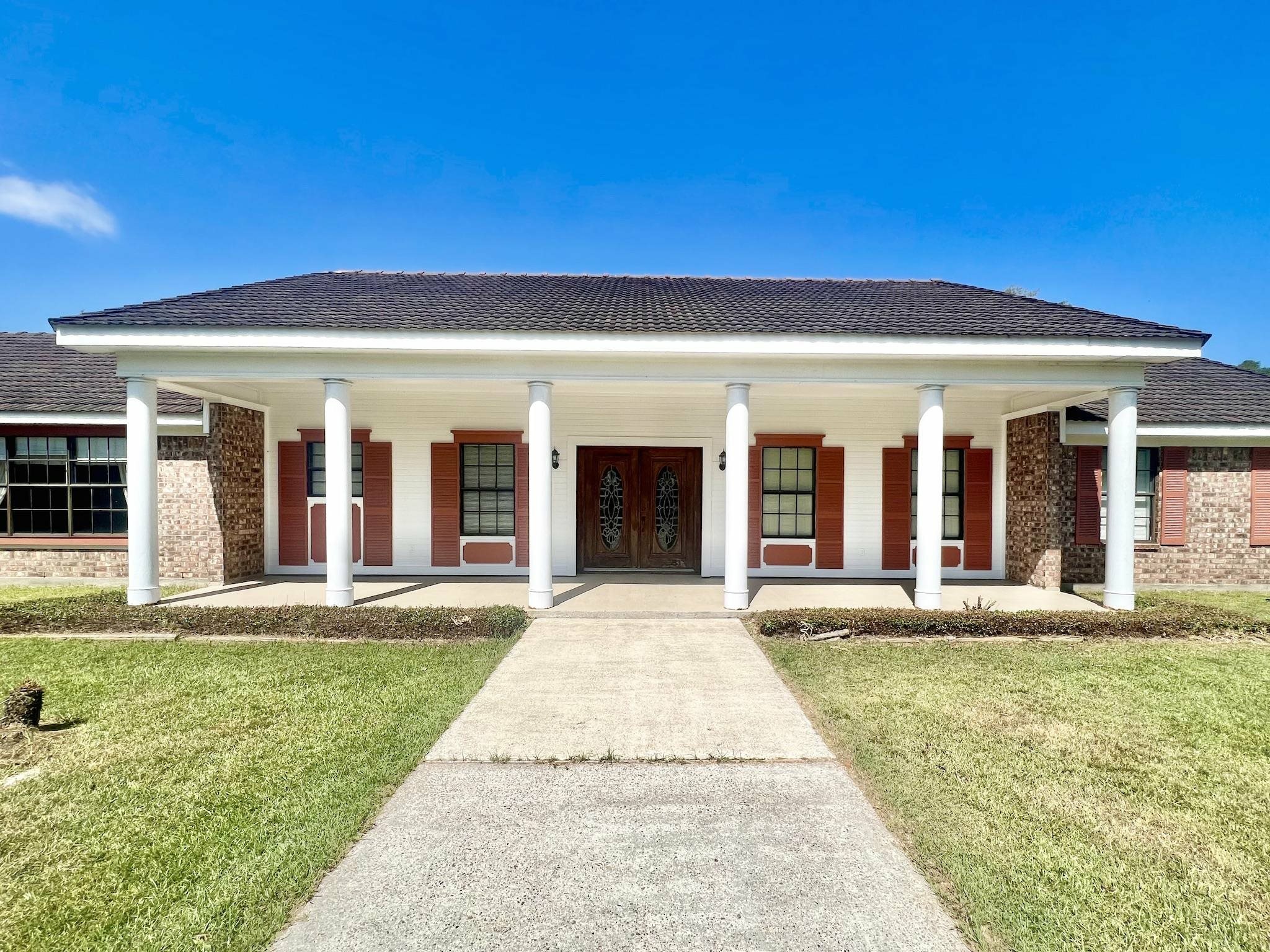 Property Photo:  800 McDaniel  TX 77662 