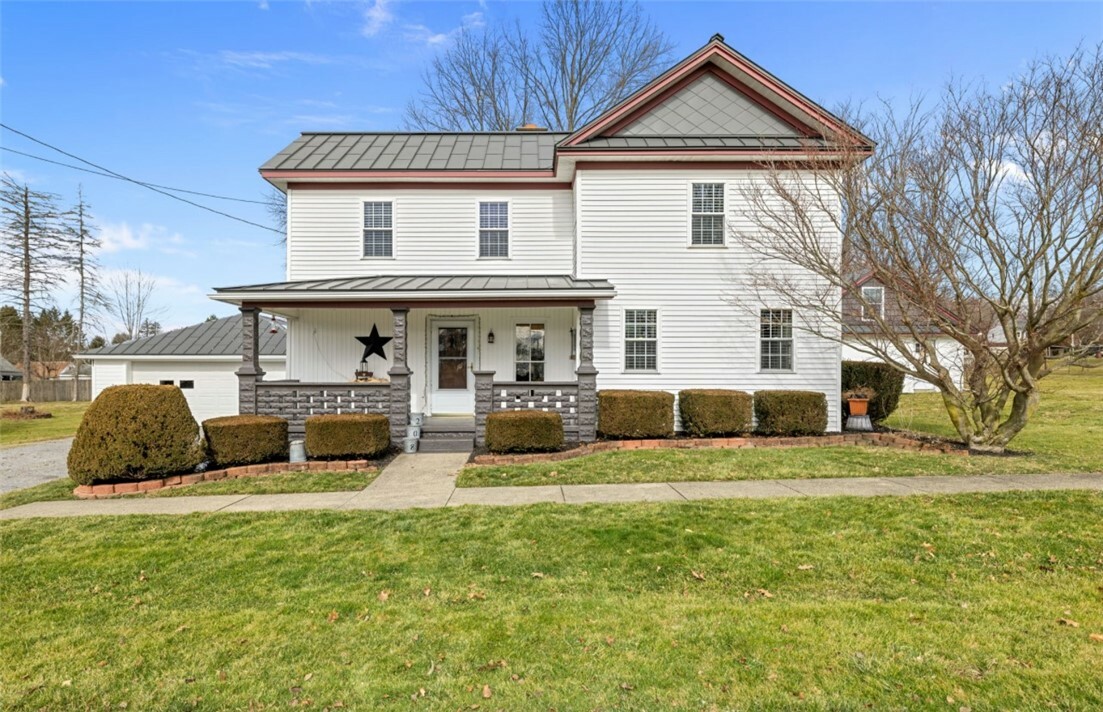 Property Photo: 208 Summit St PA 16134