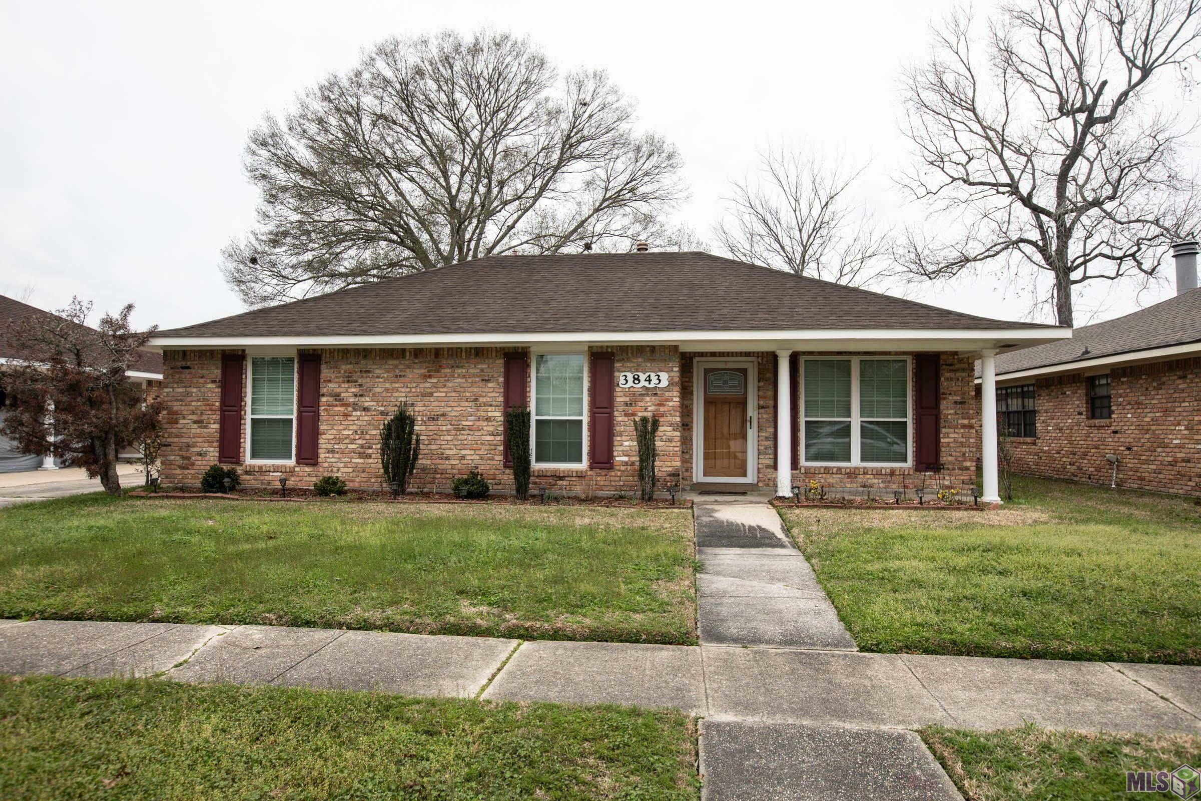 Property Photo:  3843 Pensacola Dr  LA 70814 