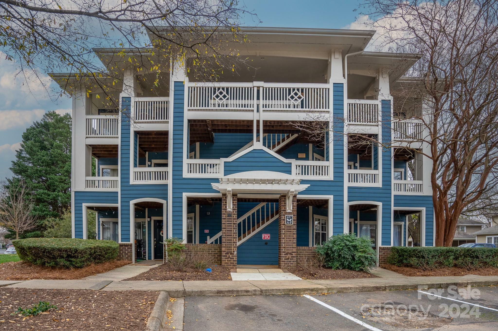Property Photo: 417 Olmsted Park Place B NC 28203