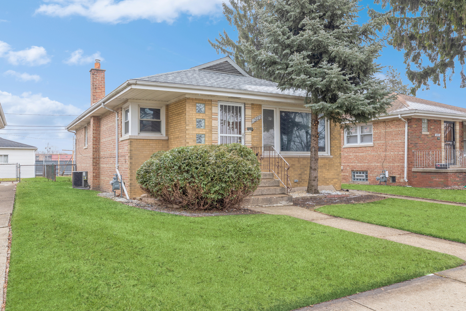 Property Photo:  12727 S Page Street  IL 60827 